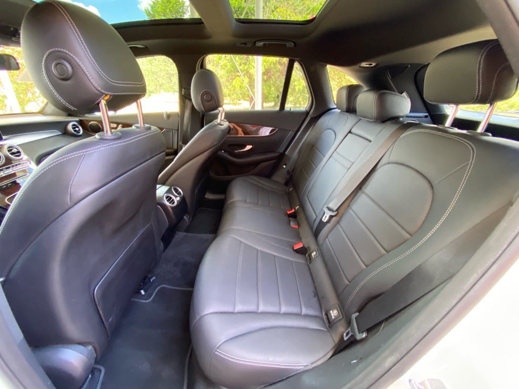 2017 Mercedes-Benz GLC-Class Image 10