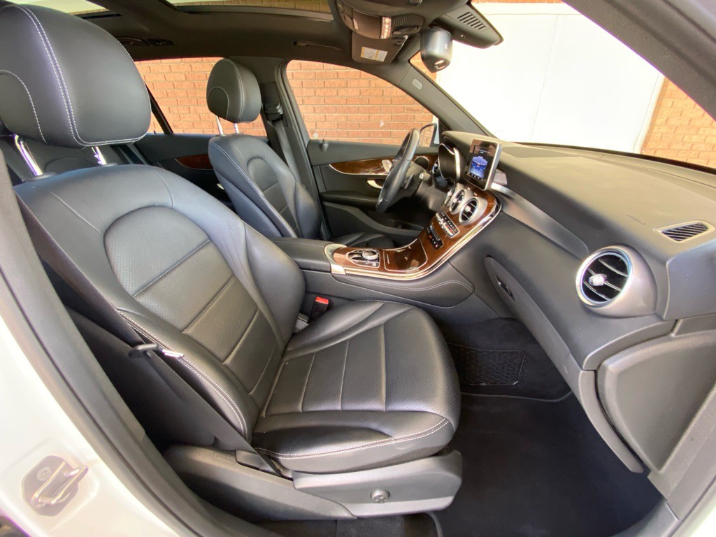 2017 Mercedes-Benz GLC-Class Image 12