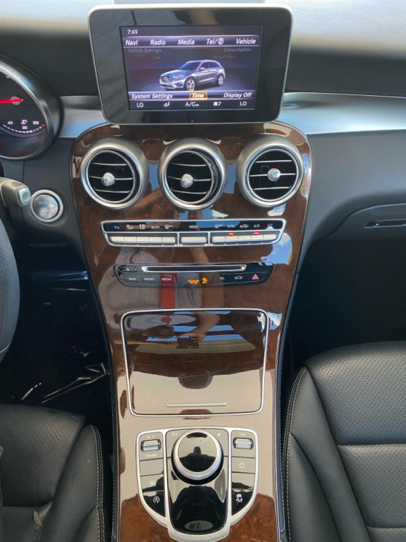 2017 Mercedes-Benz GLC-Class Image 17