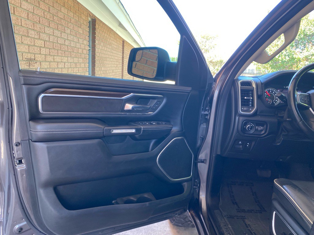 2021 RAM 1500 Image 8
