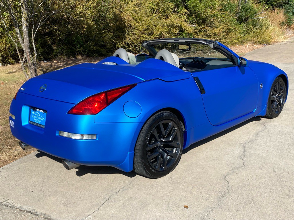 2005 Nissan 350Z Image 6