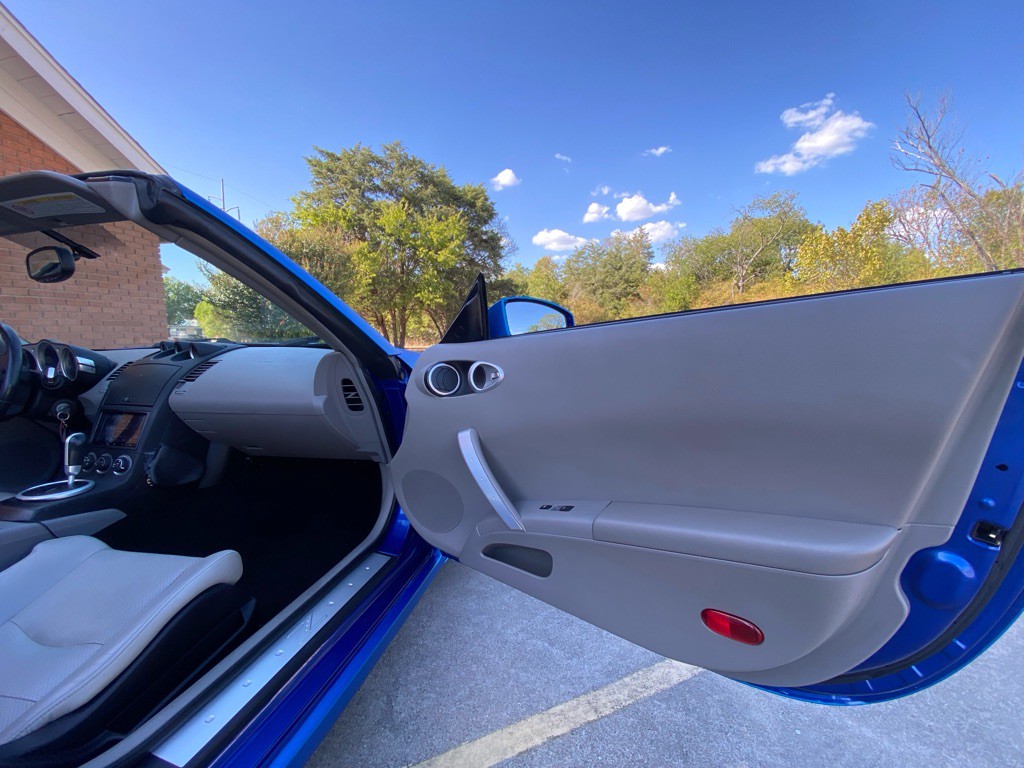 2005 Nissan 350Z Image 11