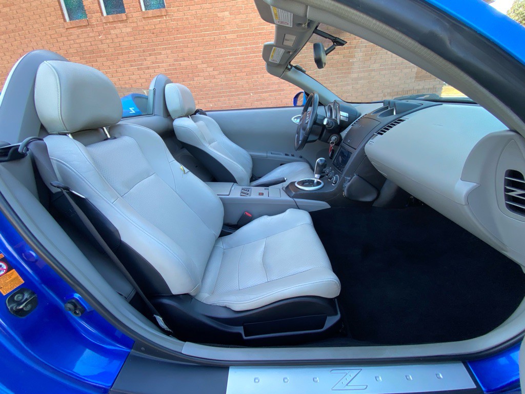 2005 Nissan 350Z Image 12