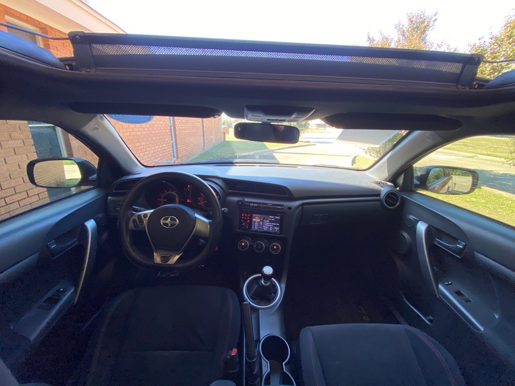 2013 Scion tC Image 13