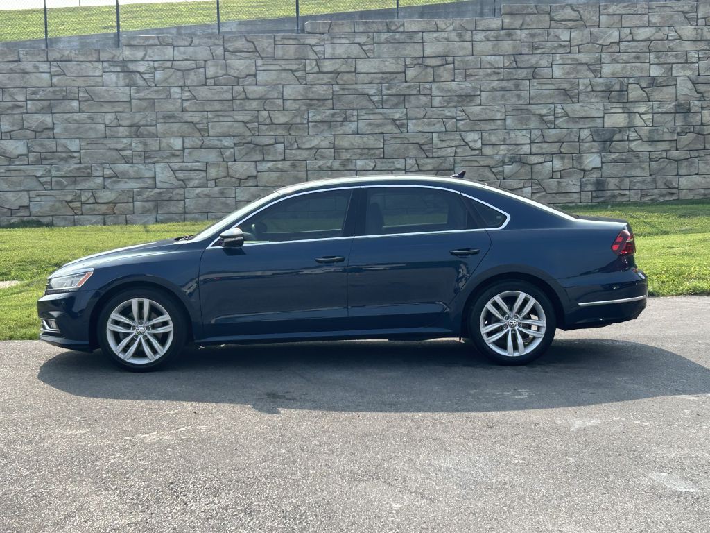 2018 Volkswagen Passat Image 2