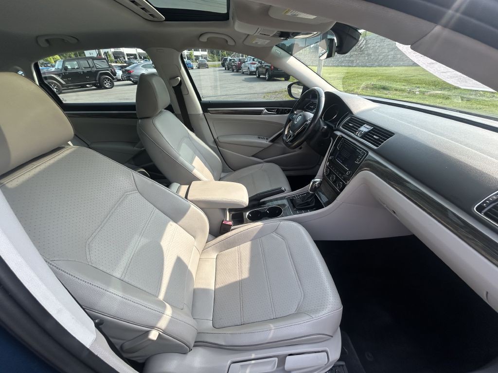 2018 Volkswagen Passat Image 23