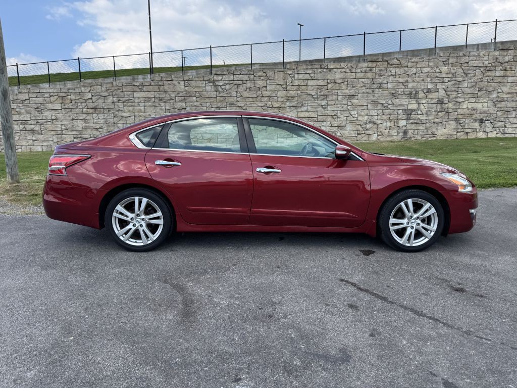 2015 Nissan Altima Image 4