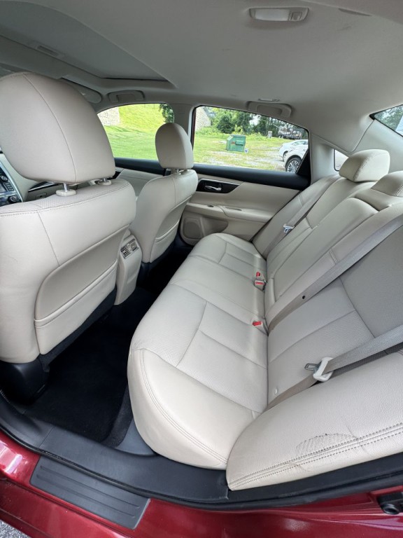 2015 Nissan Altima Image 13