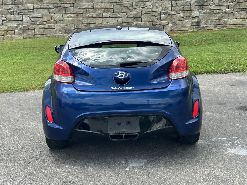 2017 Hyundai Veloster Image 5