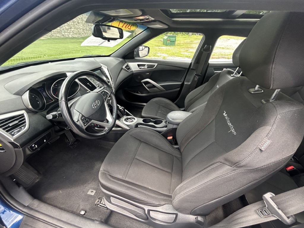 2017 Hyundai Veloster Image 10