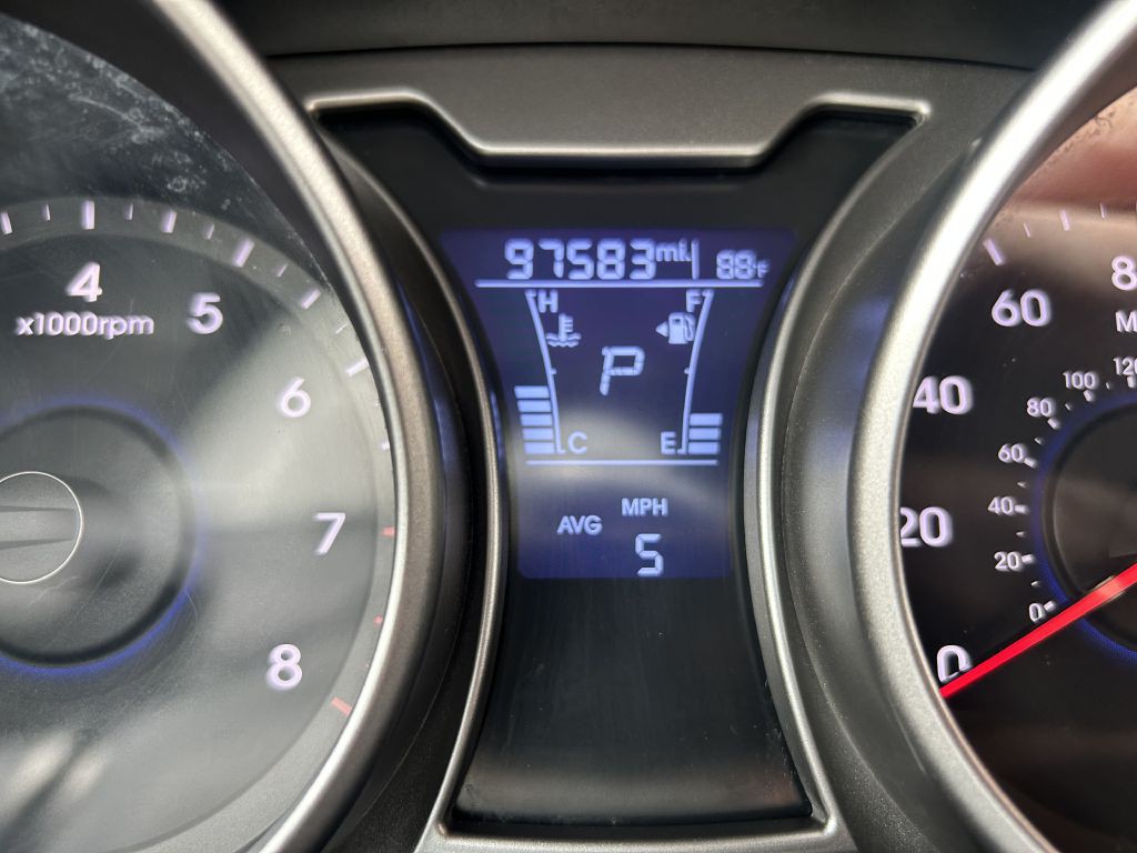2017 Hyundai Veloster Image 23
