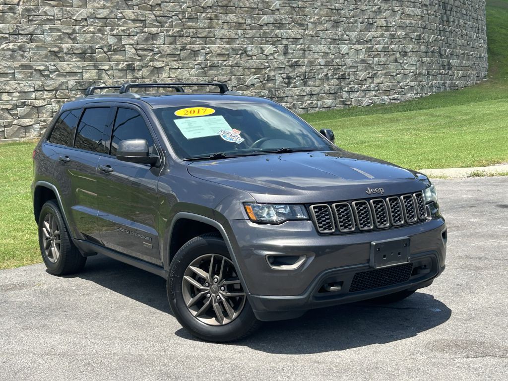 2017 Jeep Grand Cherokee Image 1