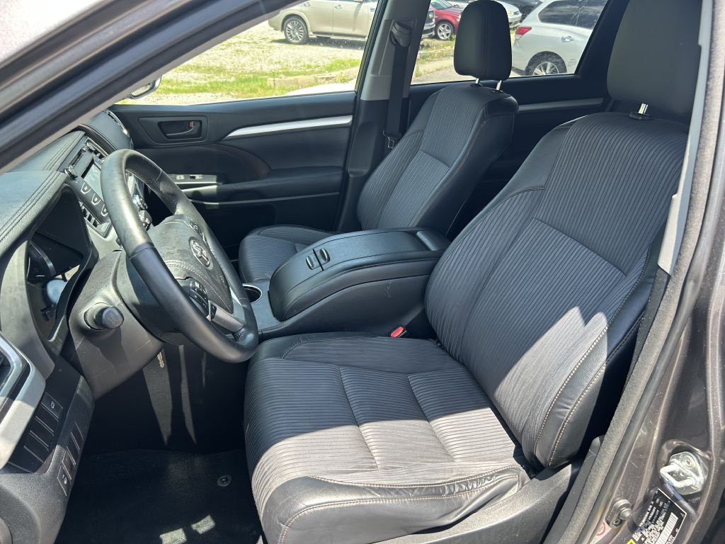 2014 Toyota Highlander Image 8