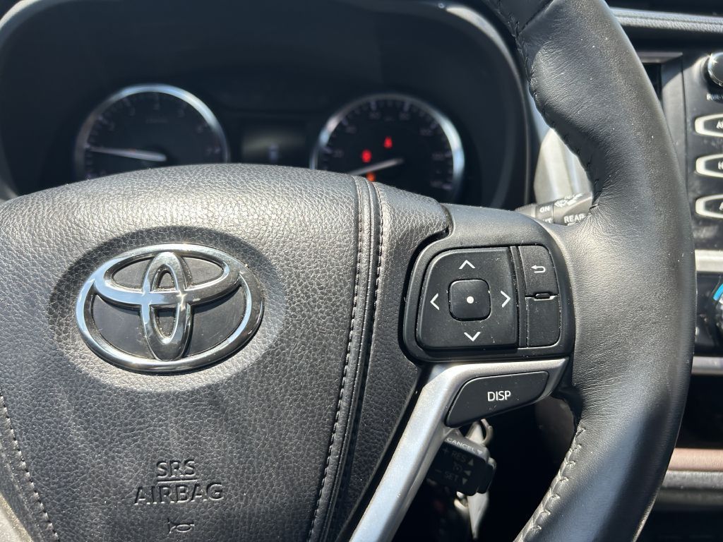 2014 Toyota Highlander Image 19