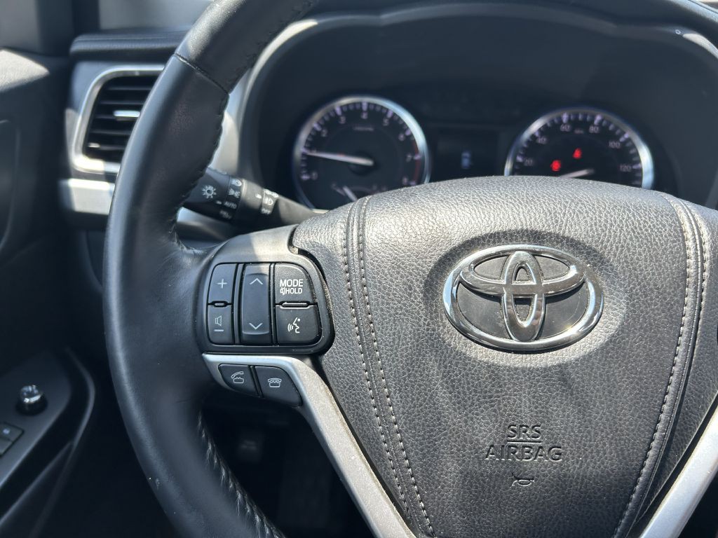 2014 Toyota Highlander Image 20