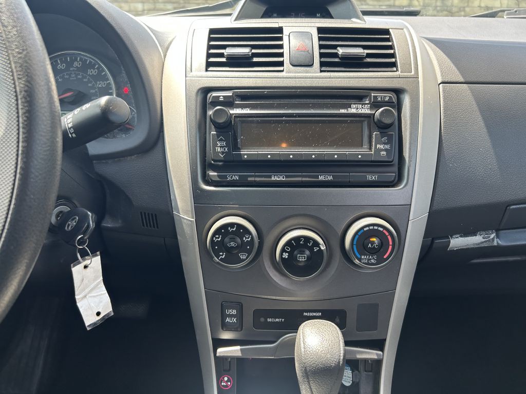 2012 Toyota Corolla Image 16
