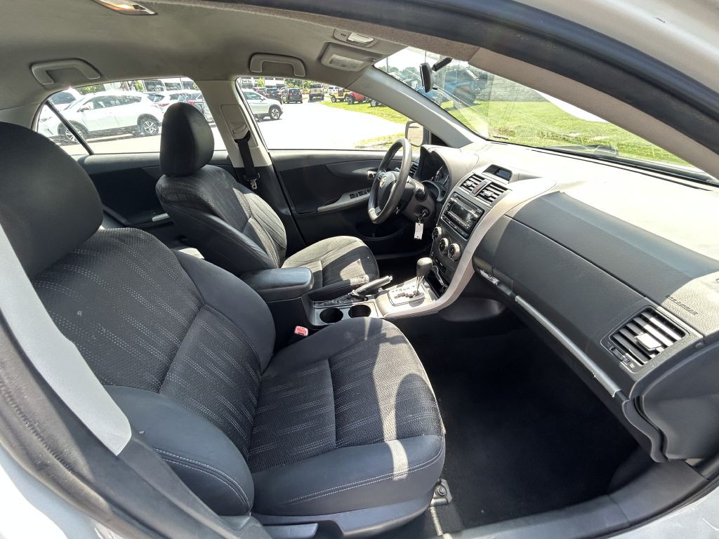 2012 Toyota Corolla Image 19