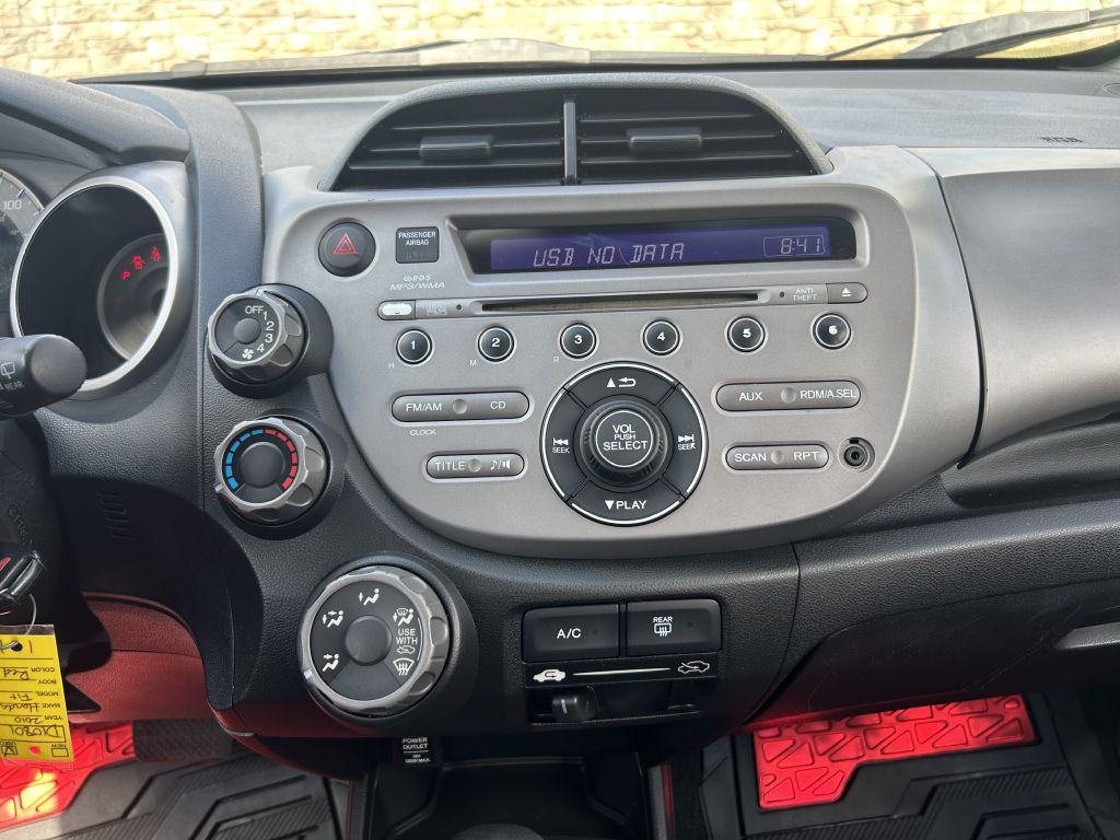 2010 Honda Fit Image 15