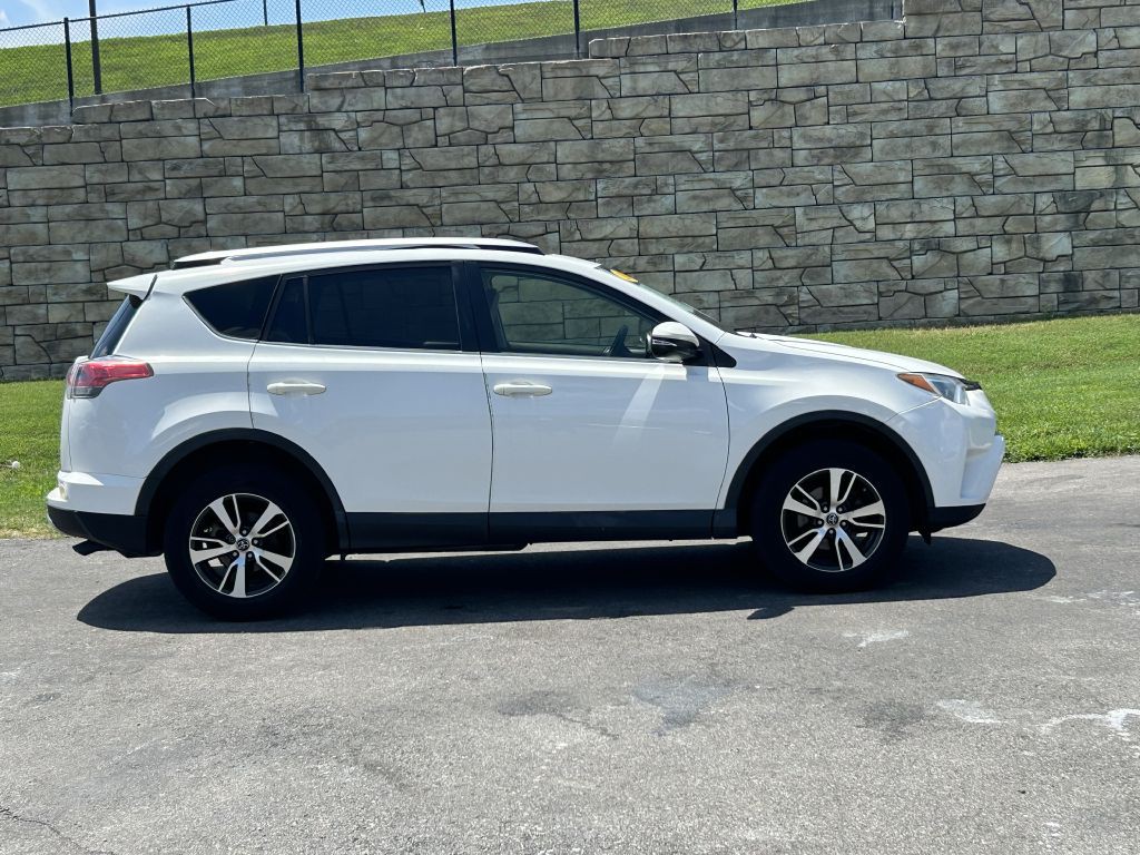 2018 Toyota Rav4 Image 3