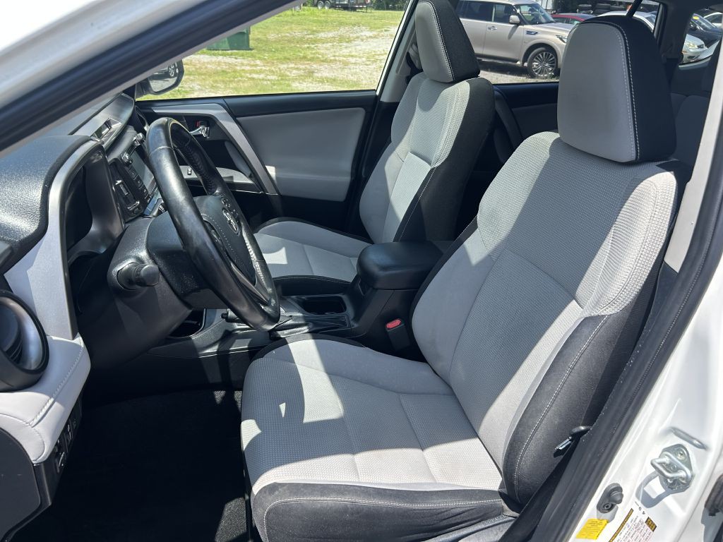 2018 Toyota Rav4 Image 9