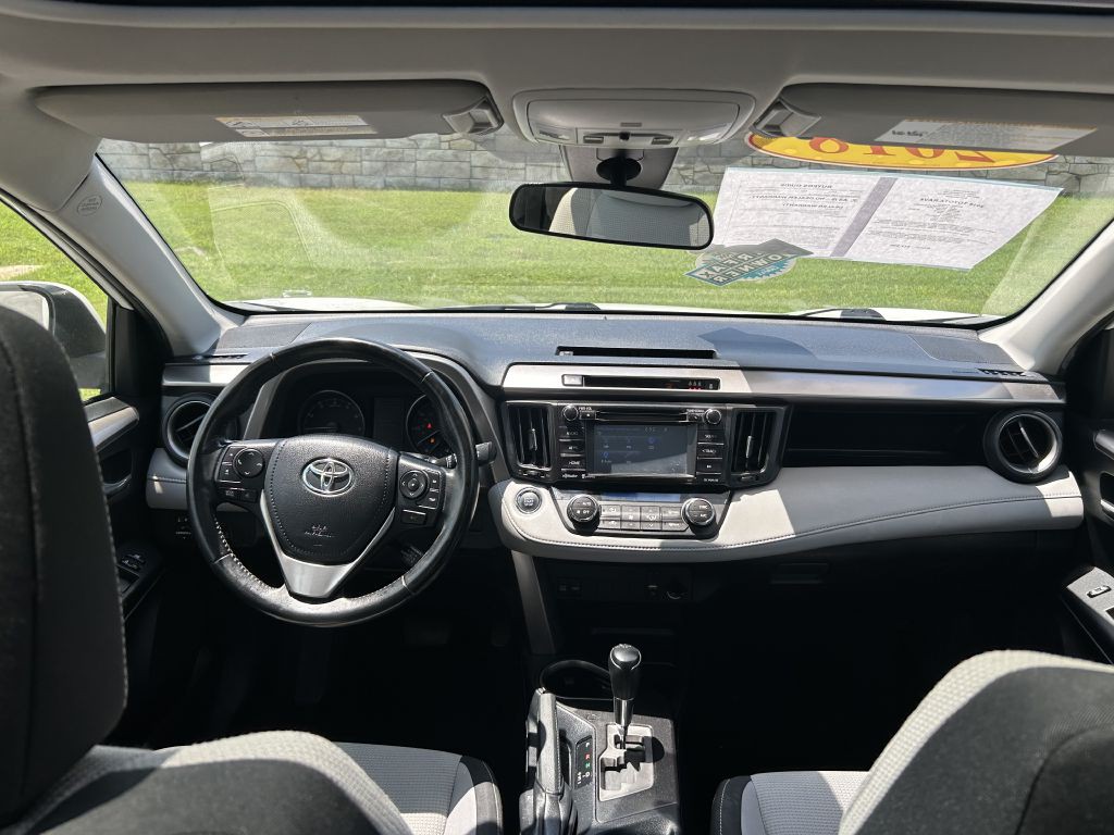 2018 Toyota Rav4 Image 16