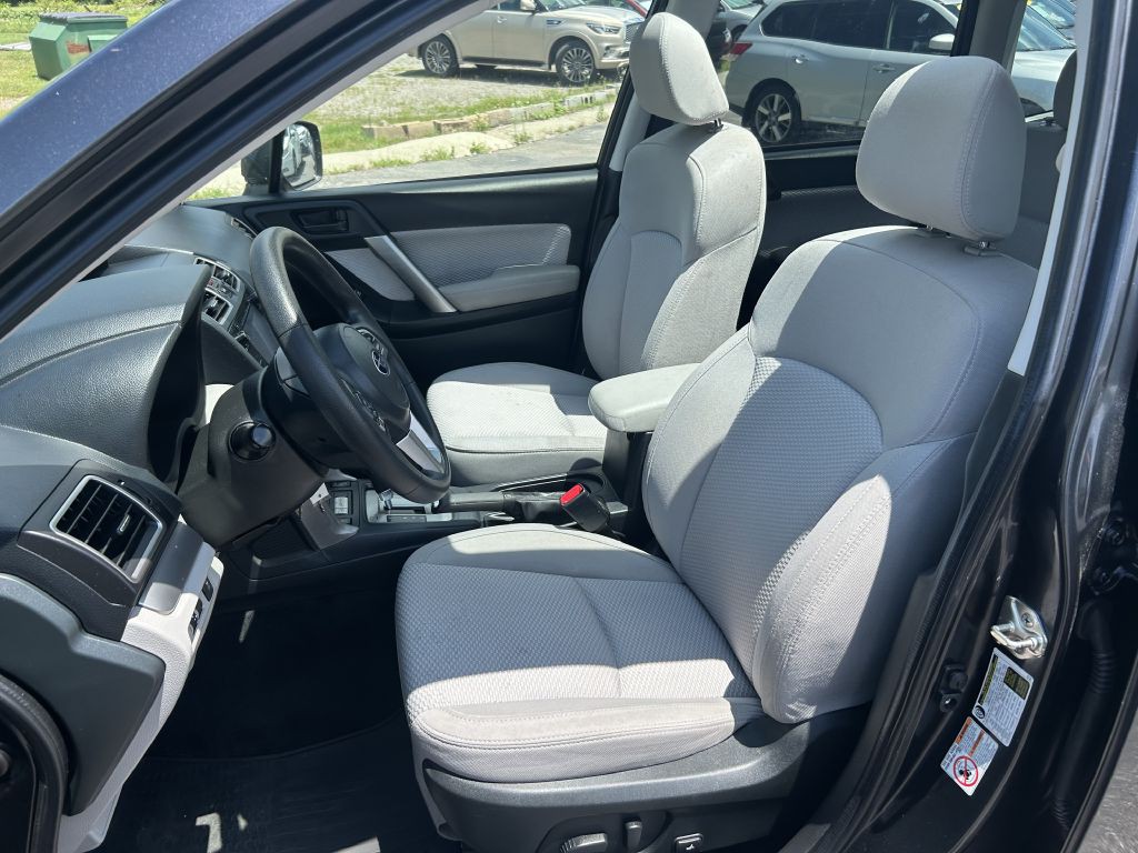 2017 Subaru Forester Image 8