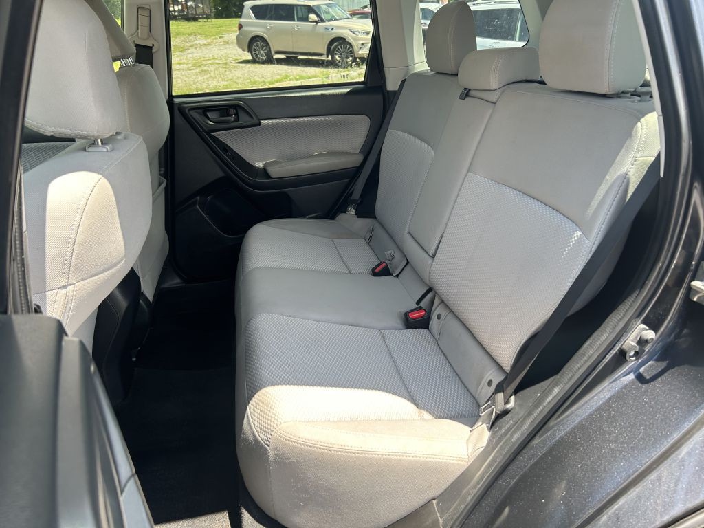 2017 Subaru Forester Image 12