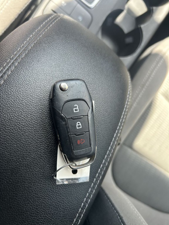 2020 Ford Escape Image 25