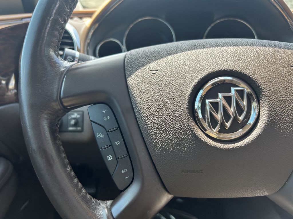 2016 Buick Enclave Image 24