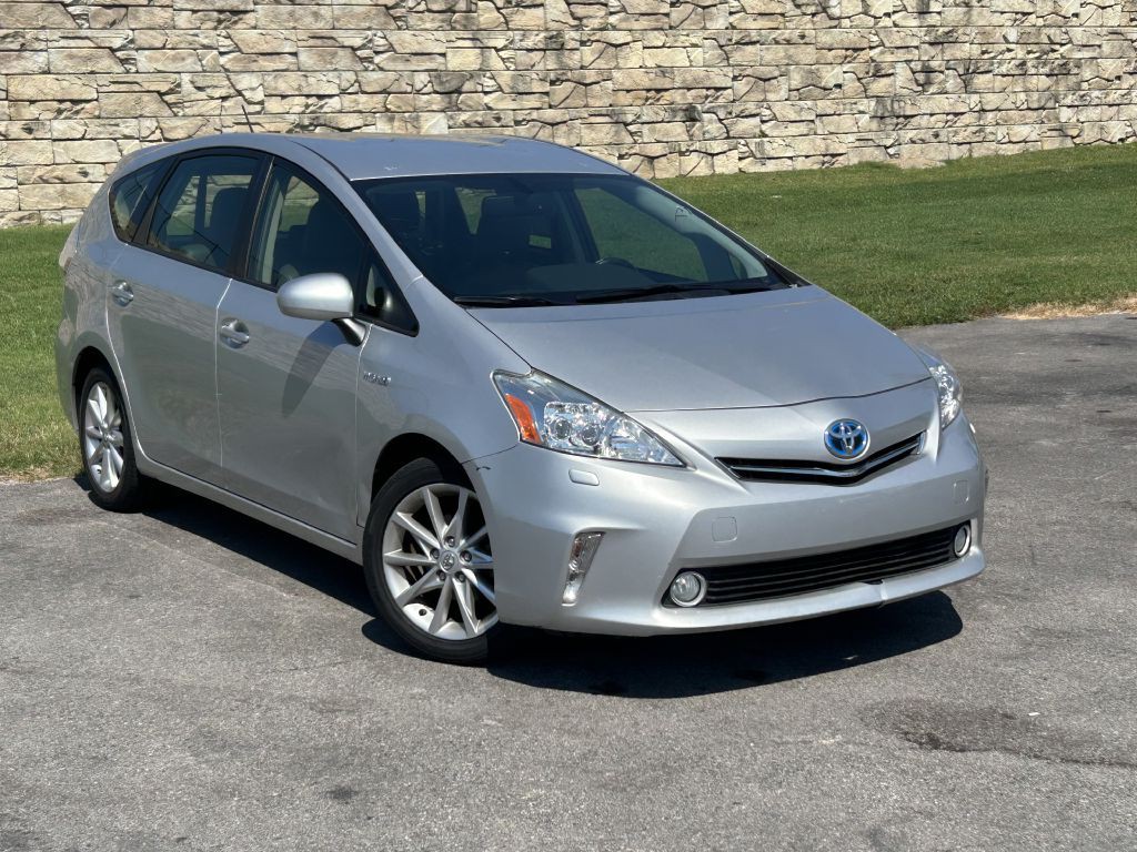 2014 Toyota Prius Image 1