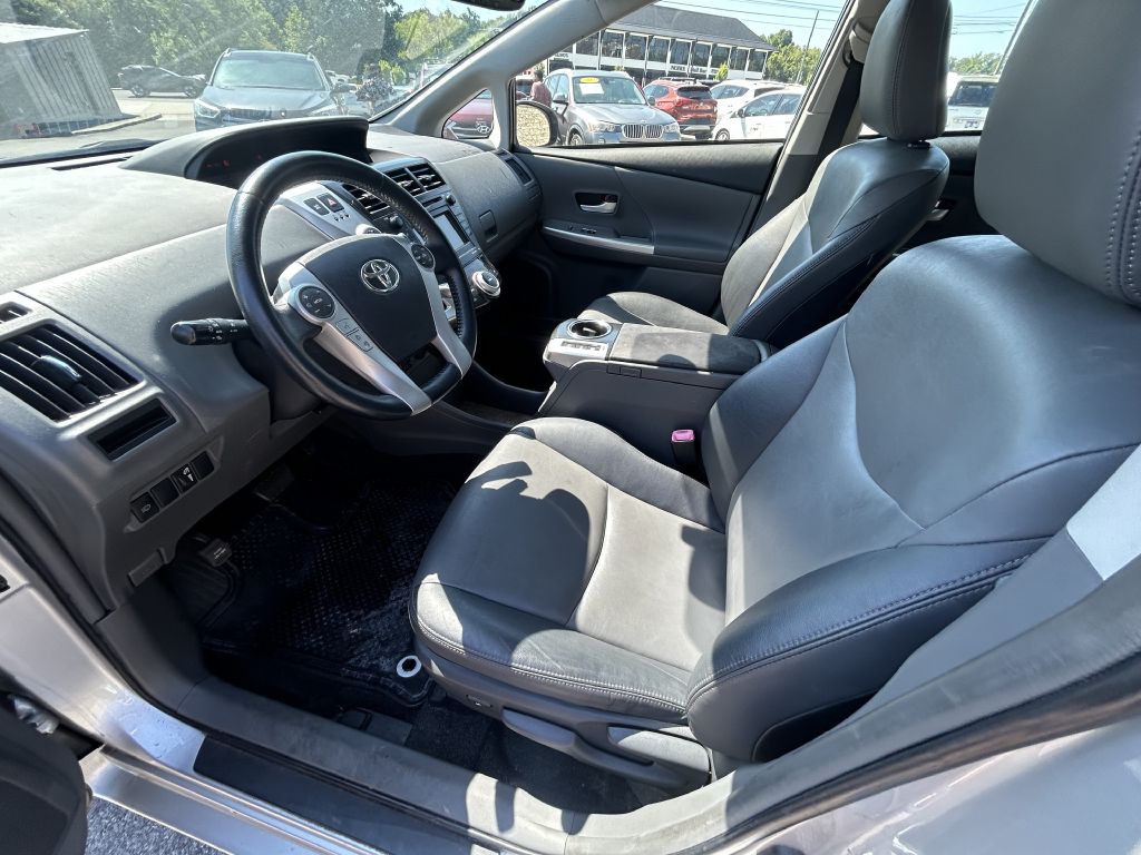2014 Toyota Prius Image 9