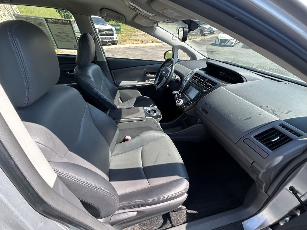 2014 Toyota Prius Image 20