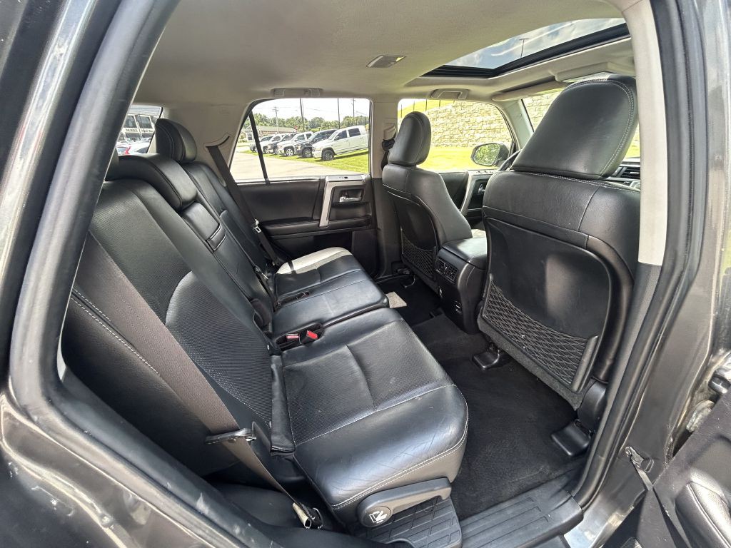 2016 Toyota 4Runner Image 17