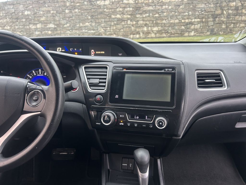 2015 Honda Civic Image 15