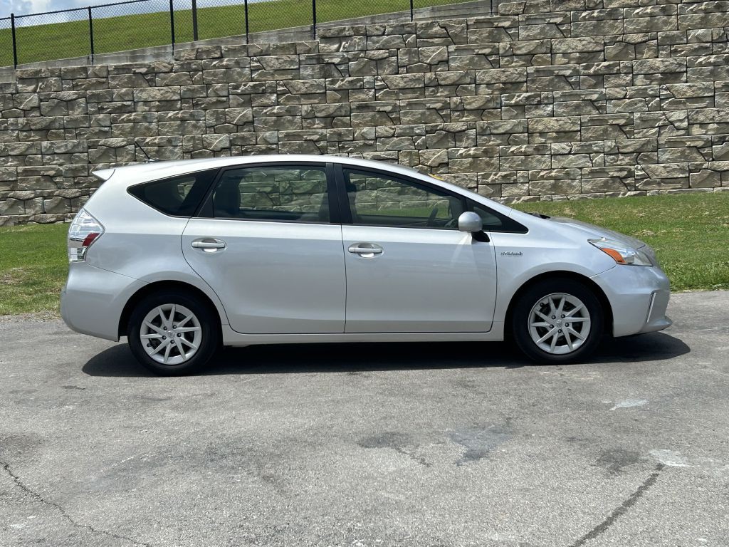 2014 Toyota Prius Image 3