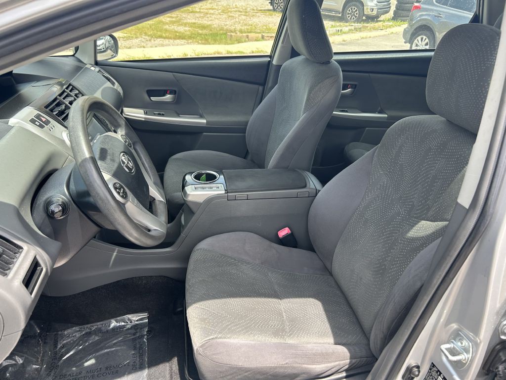 2014 Toyota Prius Image 8