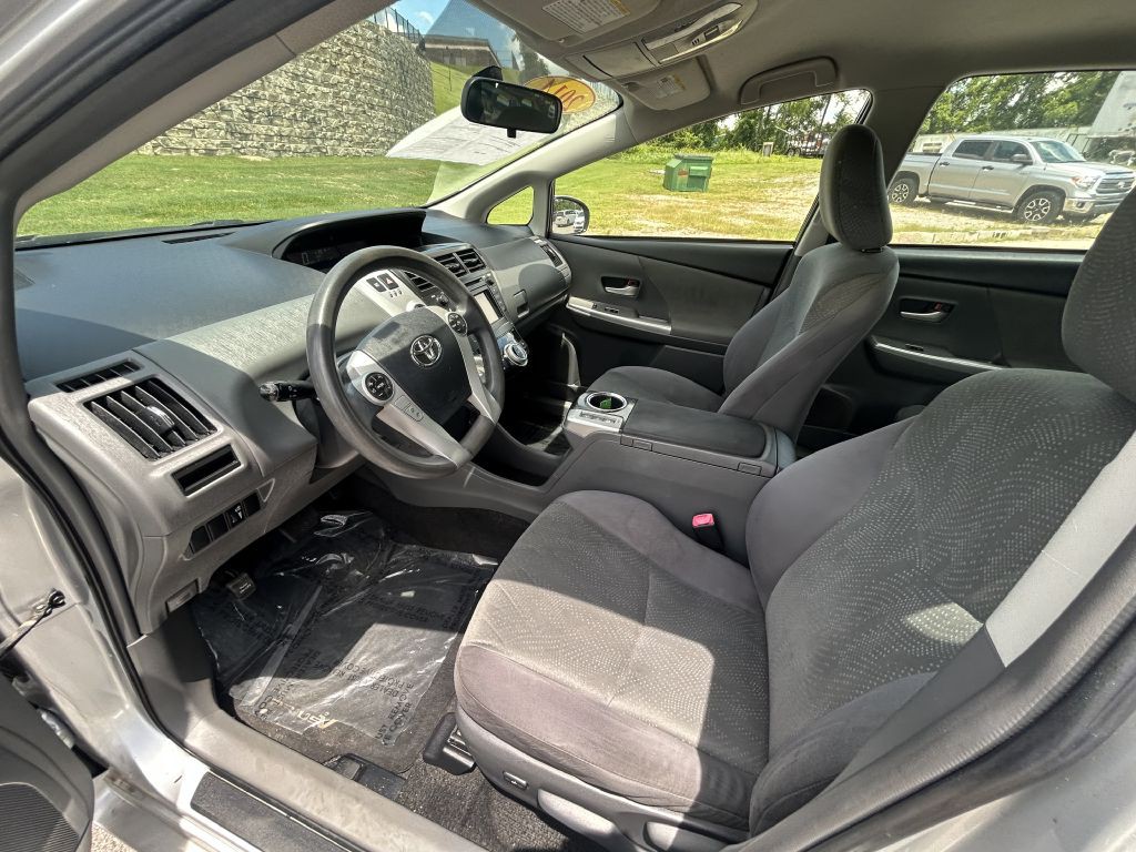 2014 Toyota Prius Image 9