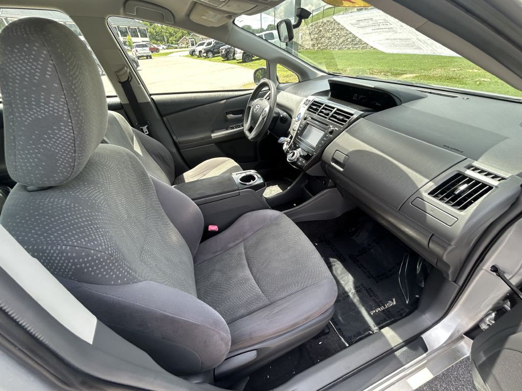 2014 Toyota Prius Image 20