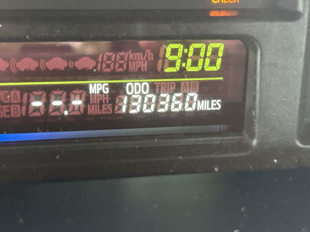 2014 Toyota Prius Image 23