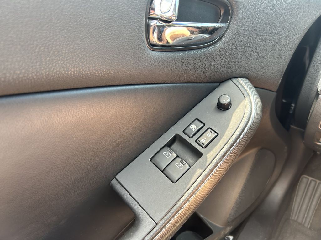 2009 Nissan Altima Image 7