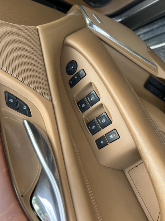 2015 Cadillac Escalade Image 7