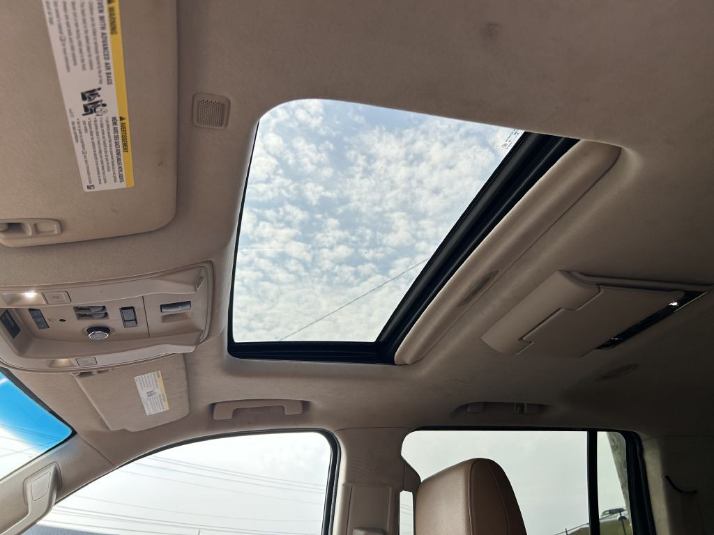 2015 Cadillac Escalade Image 10