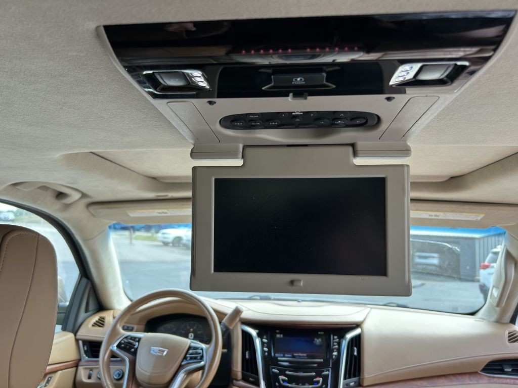 2015 Cadillac Escalade Image 19