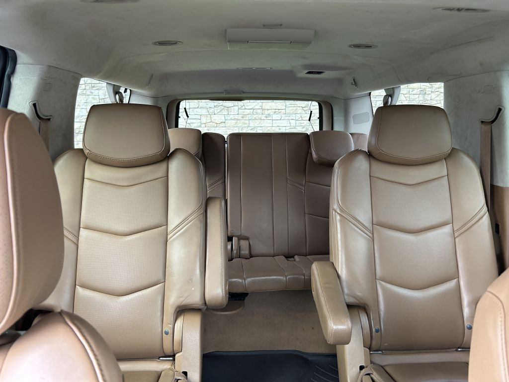 2015 Cadillac Escalade Image 25
