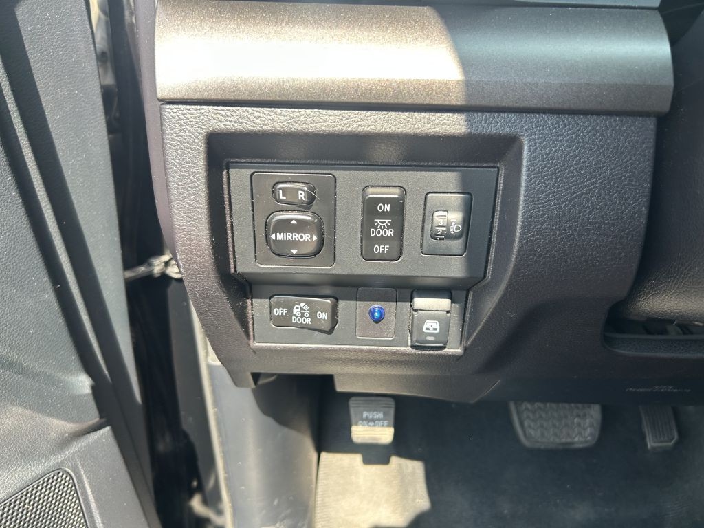 2014 Toyota Tundra Image 8