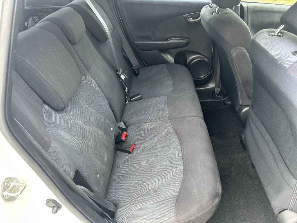 2011 Honda Fit Image 12