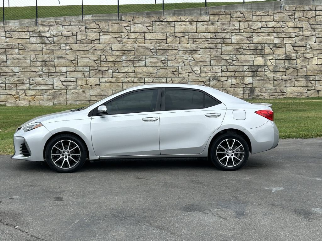 2017 Toyota Corolla Image 2