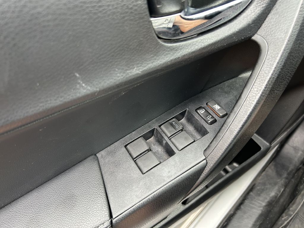 2017 Toyota Corolla Image 7
