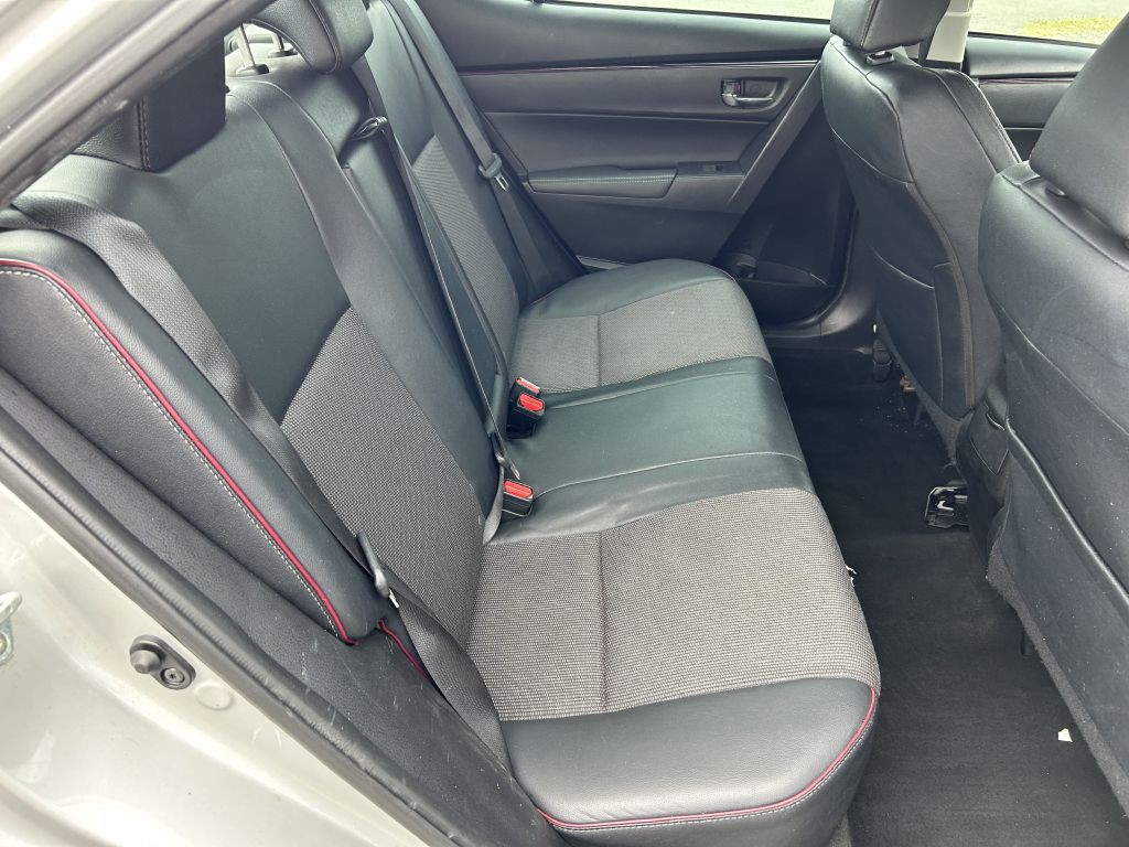 2017 Toyota Corolla Image 12