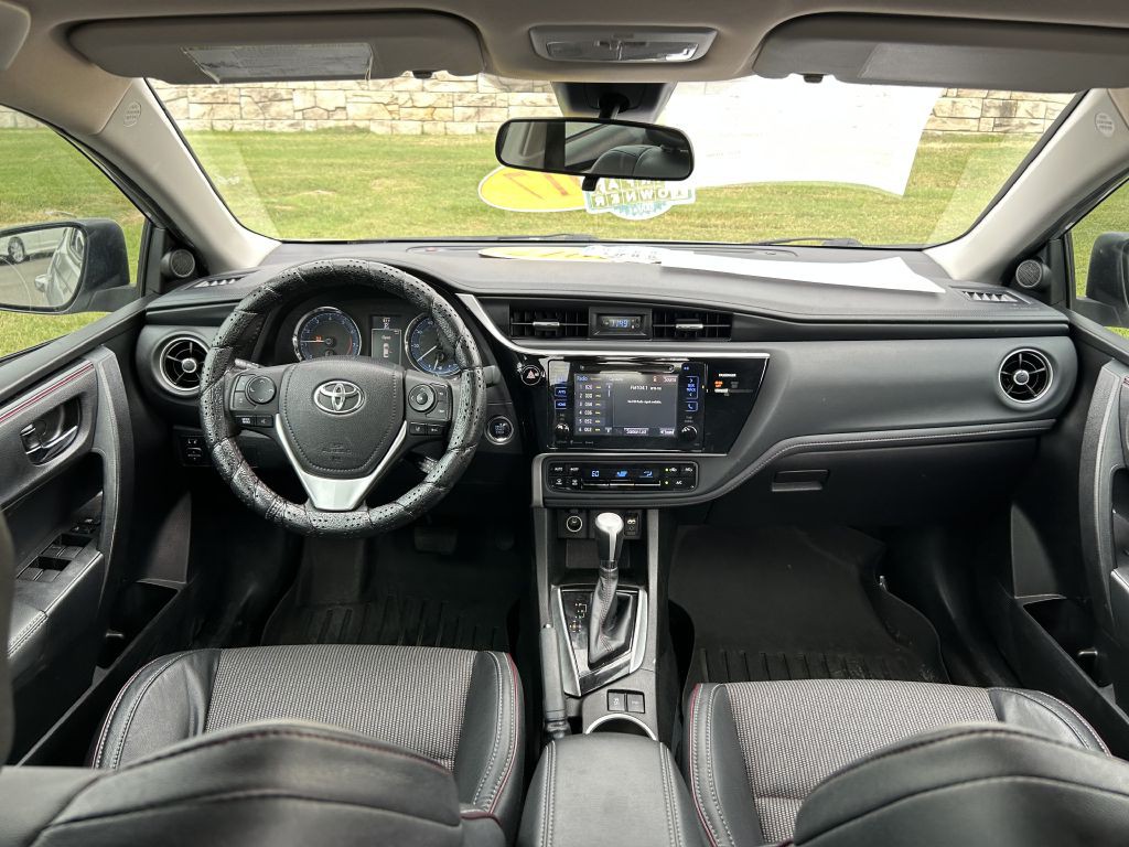 2017 Toyota Corolla Image 14